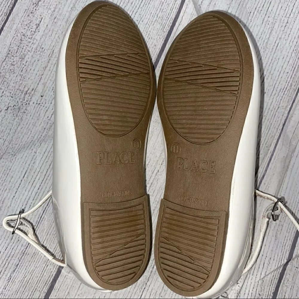 Childrens place patent leather shoe w/ankle bead strap & buckle close sz 11